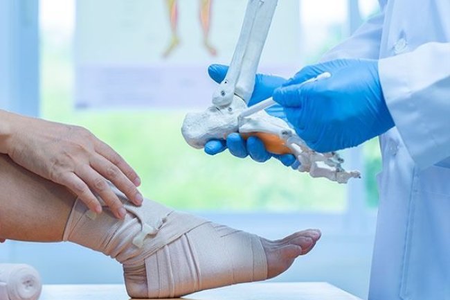 Steps to Stronger Joints: Expert Insights from Minchu Health Care