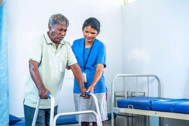 Physiotherapist in Electronic City – Advanced Pain Relief & Rehabilitation Care